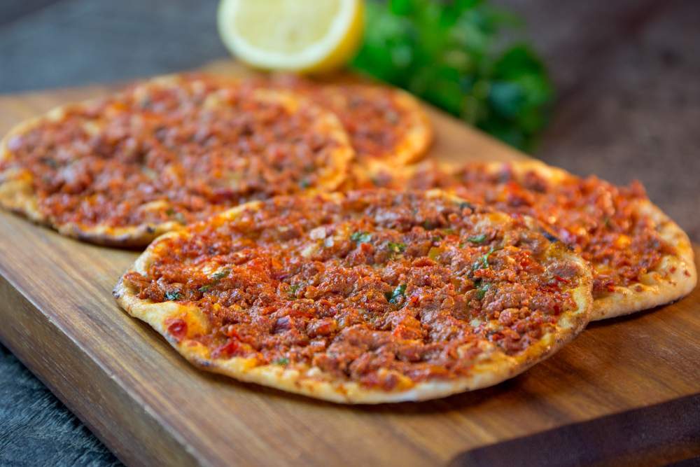 lahmacun malzemeleri