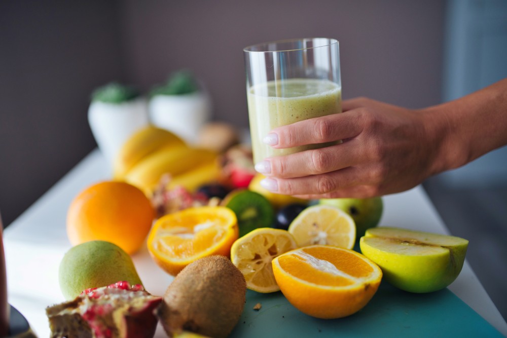 Kış meyveleriyle hazırlanan pratik smoothie tarifi 