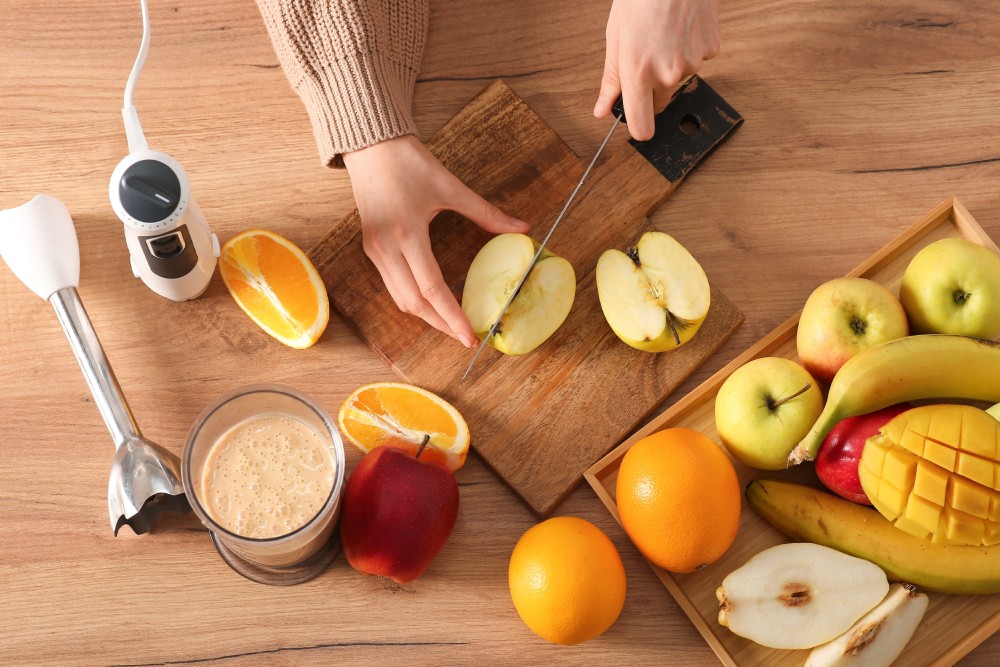 Pportakal ve elma ile yapılan smoothie tarifi